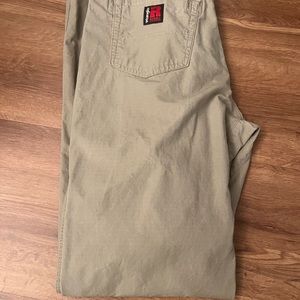 Wrangler Riggs. 36x36. No rip no tears. Lost weight and need to sell.